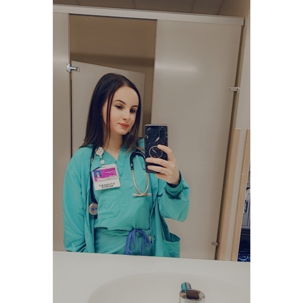 Meet your Posher, Daniela